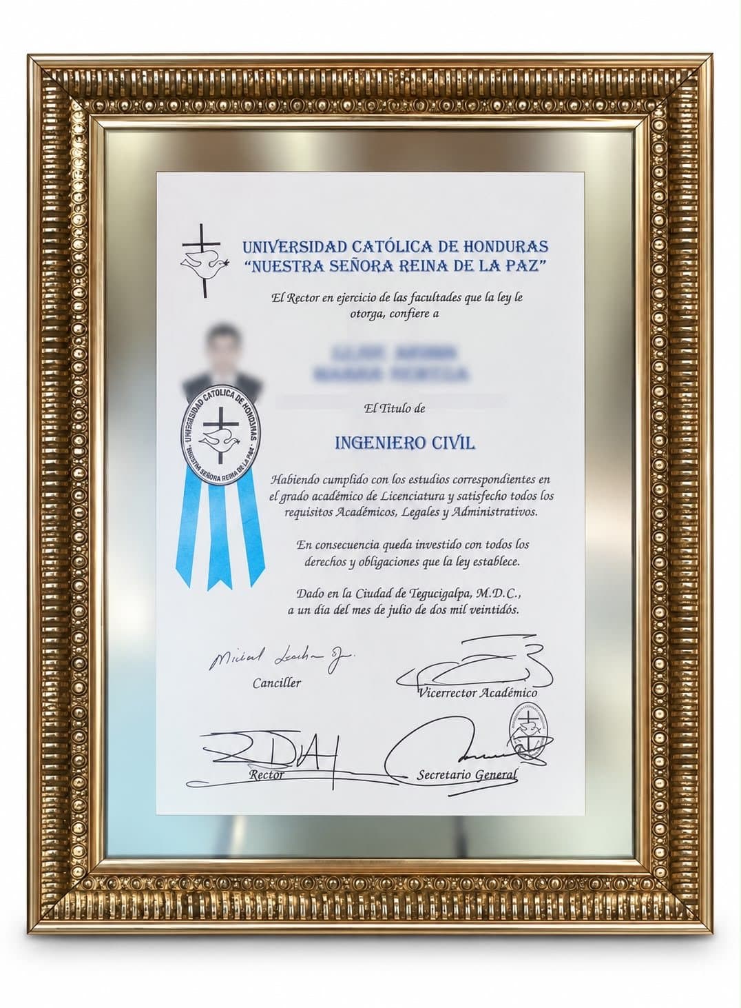 Titulo Universidad Católica — marco sencillo de 8.5 × 13″ con K450