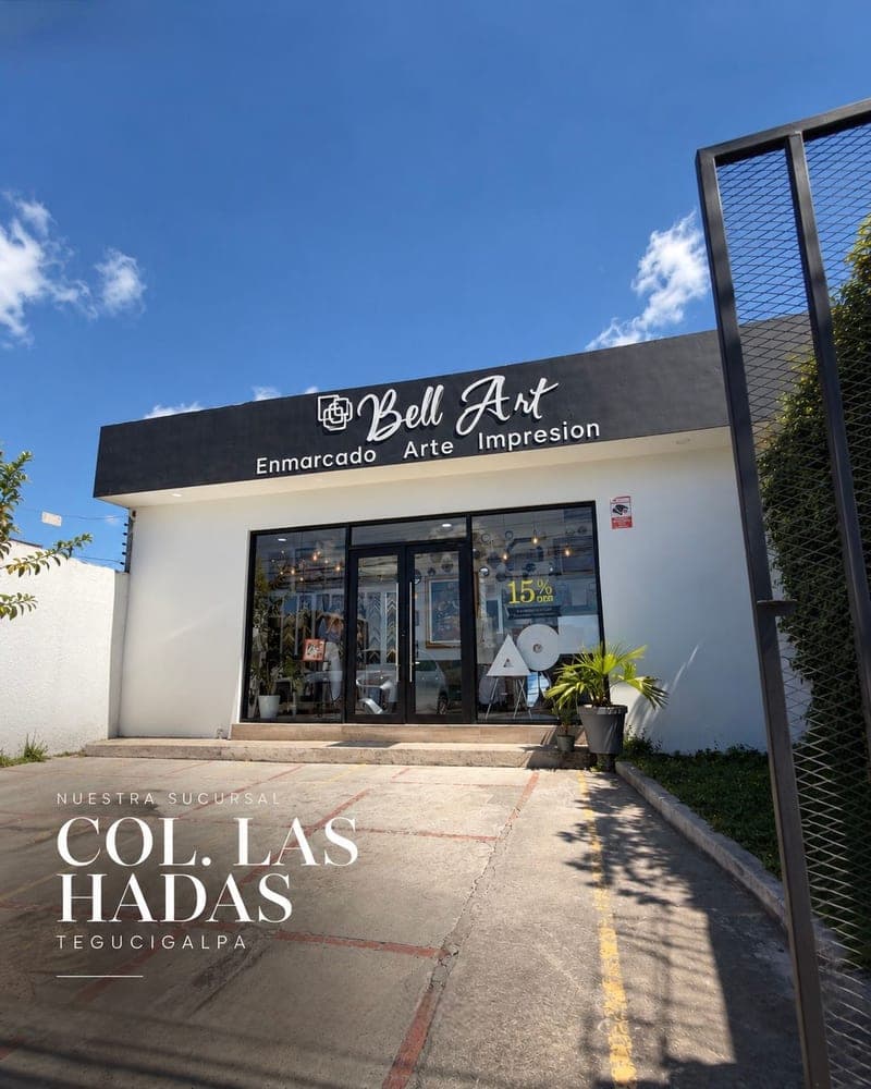 Fachada de la tienda BellArt · Las Hadas
